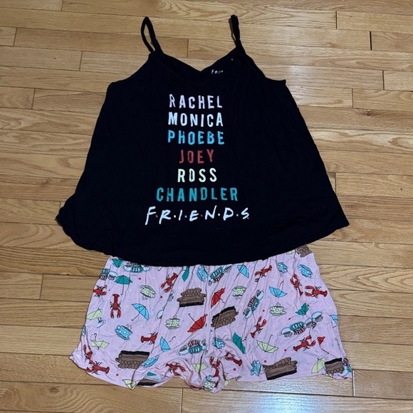 FRIENDS Other - Friends Black and Pink female Pajama Set